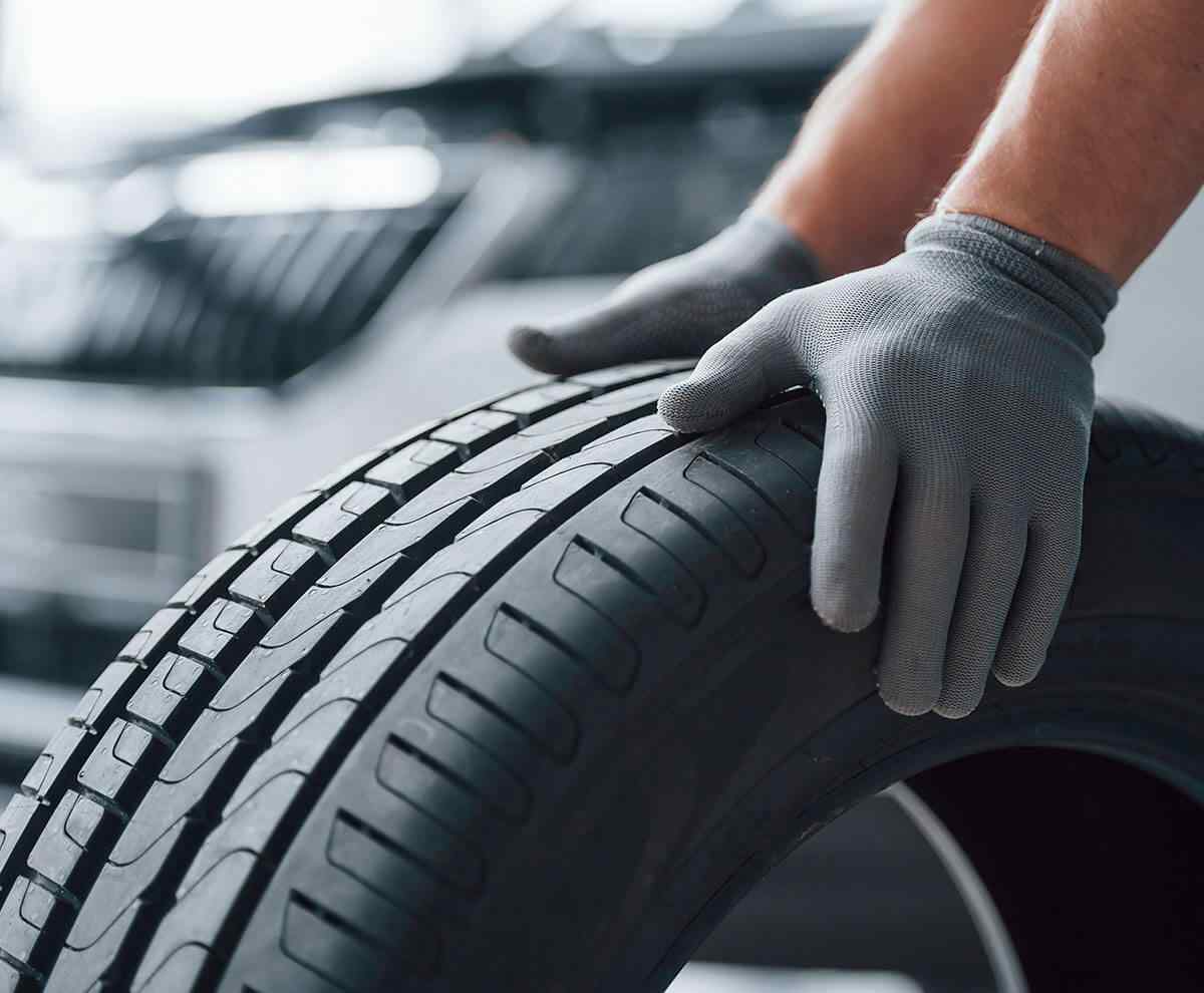 https://www.pegasuscarwash.com/wp-content/uploads/2021/10/img-service-01-h2.jpg