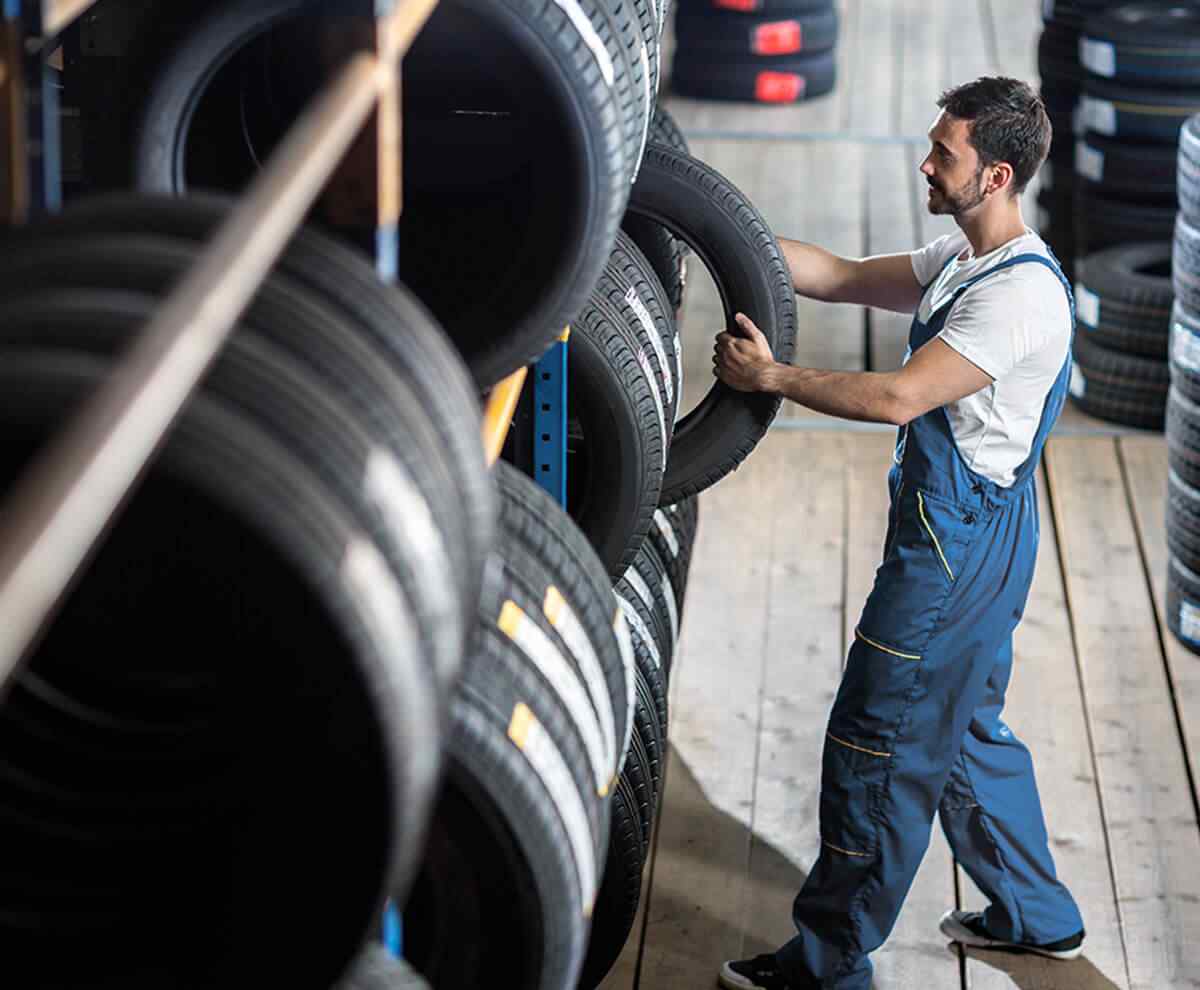 https://www.pegasuscarwash.com/wp-content/uploads/2021/10/img-service-04-h2.jpg